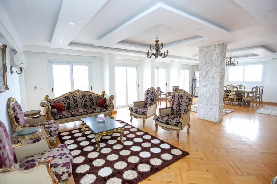 Furnished Apartment for rent 300 m Sidi Gaber (Number 3 From Corniche)