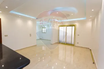 شقة مرخصه للبيع 120 م سموحه (كومباوند في ش النصر)