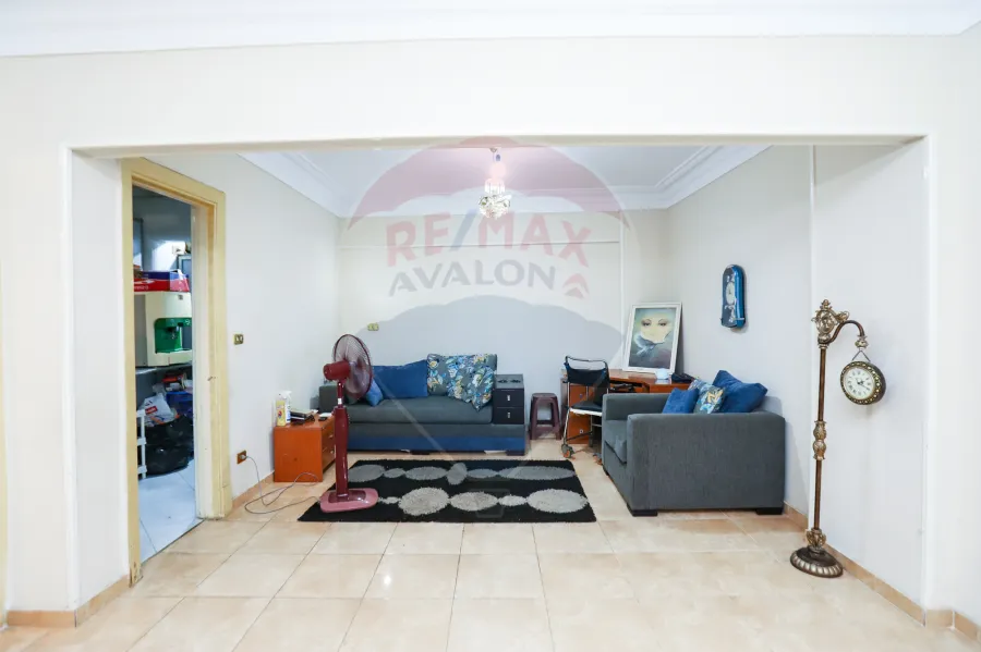 شقة للبيع 120 م لوران (أول نمرة من ش أبوقير)