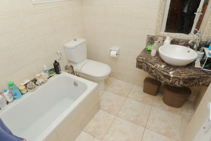 شقة للبيع 180م سابا باشا - بين الترام و ش أبو قير