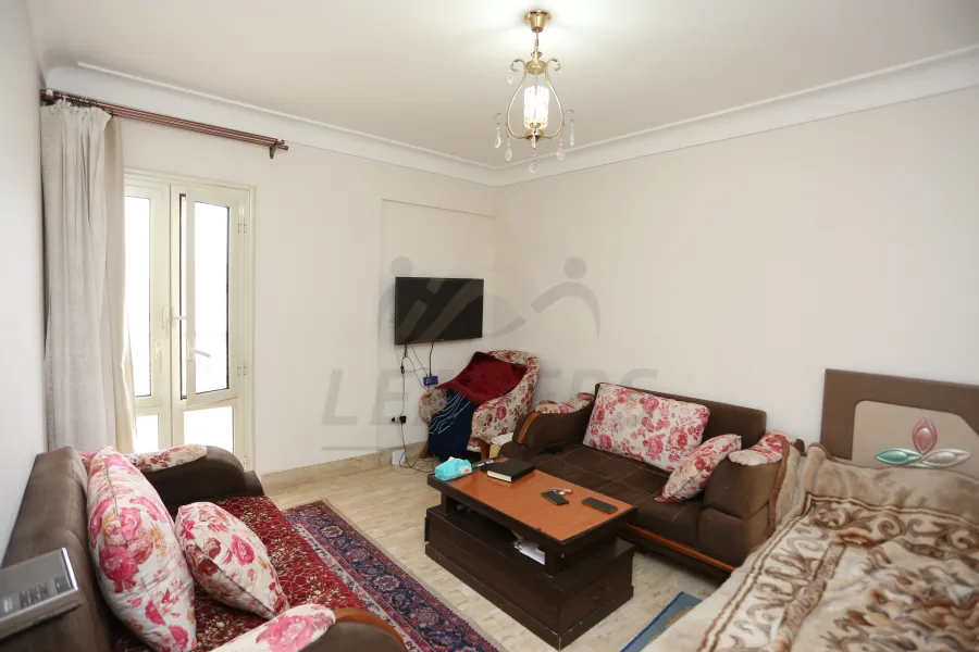 شقة للبيع 140 م الحي اللاتيني (متفرع من ش فؤاد)