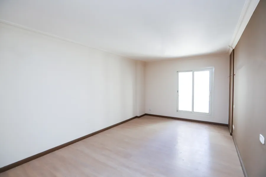 Apartment For Sale 300 m Smouha (Fawzi Moaaz St.- Seif Building)