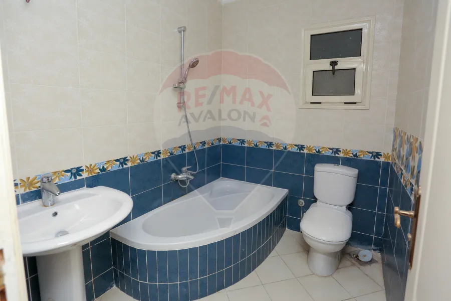 شقة للبيع 198 م سموحة ( عمارة كونتننتال تاور - ش فوزى معاذ)