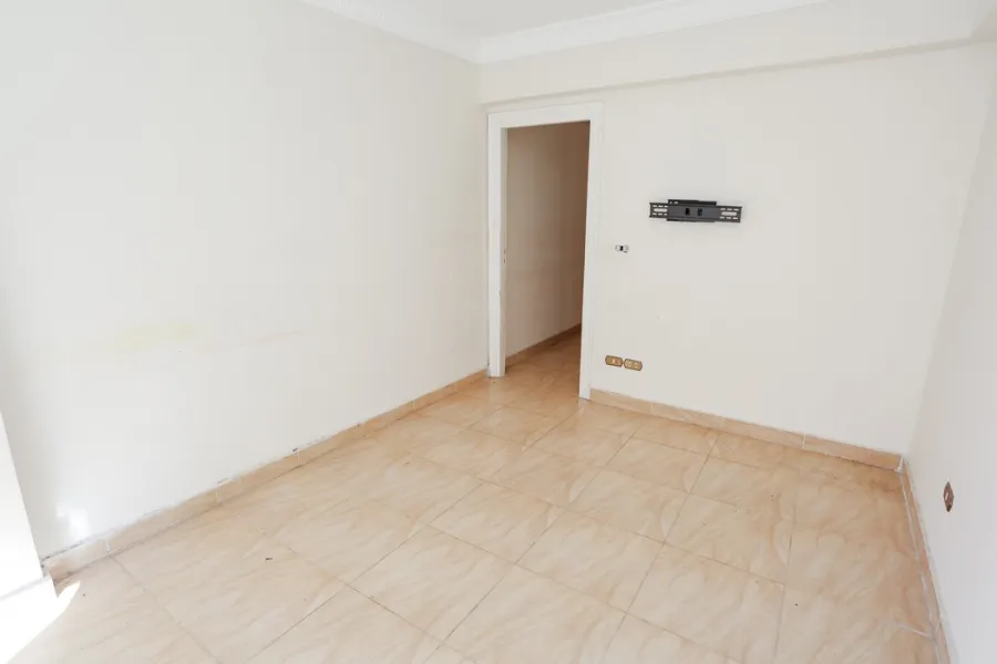 شقة للبيع 140م سيدي بشر- ترام