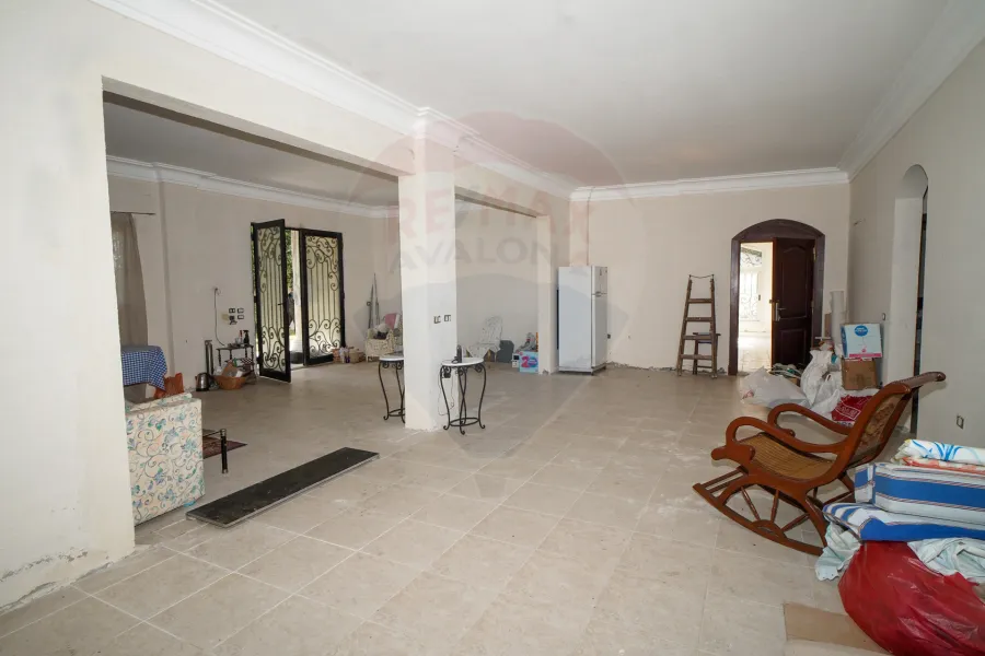 فيلا للبيع 4,200 م (فدان) كينج مريوط (بالقرب من واحة خطاب)