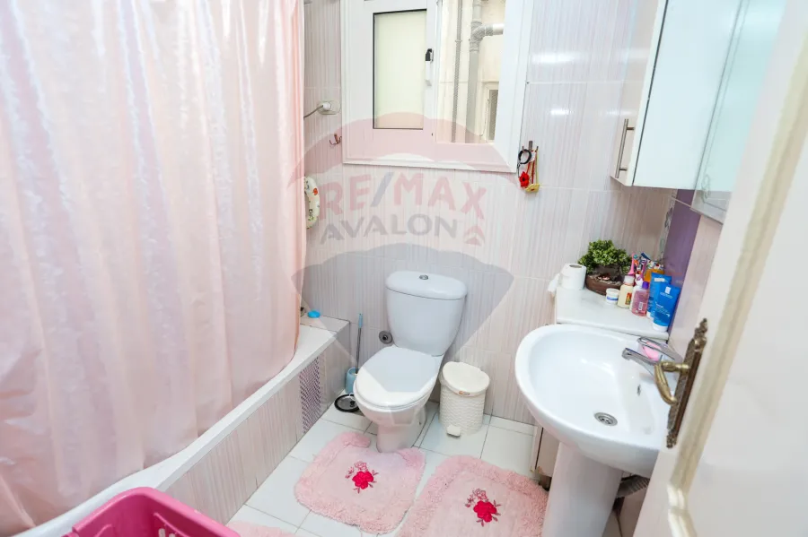 شقة للبيع 160 م سموحة ( المربع الذهبي )