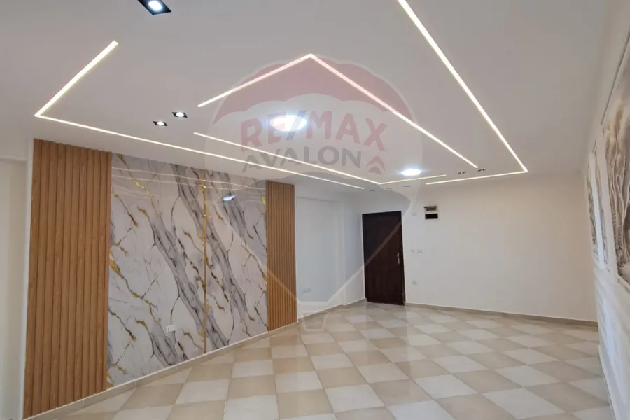 شقه للبيع  145 م ميامى (بين البحر وخالد ابن الوليد)