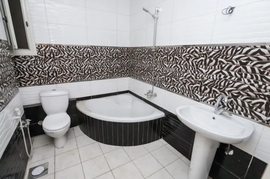 Apartment for sale 225m Smouha - Fawzi Moaz St (Sama Smouha Towers)