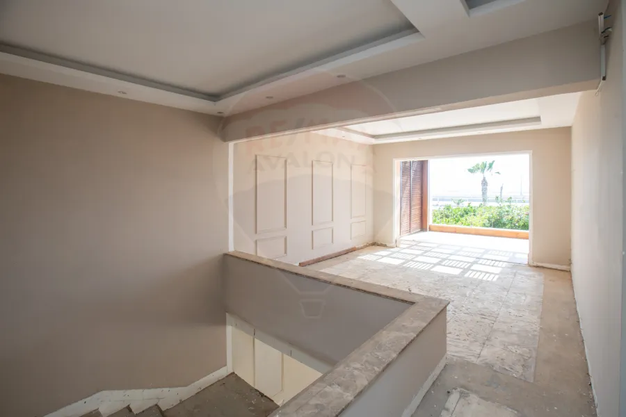 فيلا توين هاوس للبيع 419 م كينج مريوط (كومباوند اليكس ويست - فيو البحيرة)