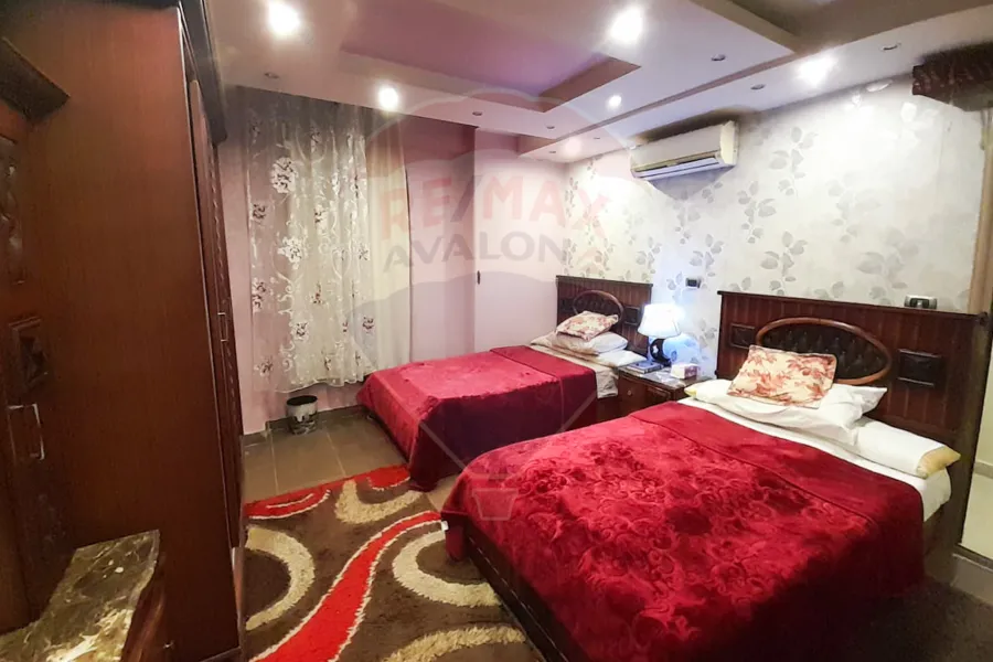 شقه للبيع  210 م السرايا ( تاني نمره من البحر )