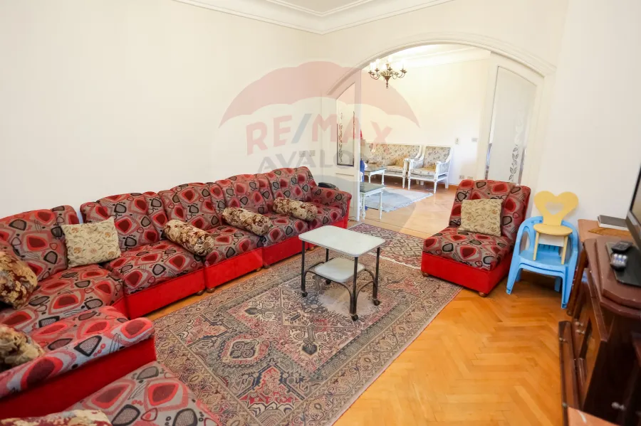 شقة للبيع 205 م لوران (خطوات من البحر)