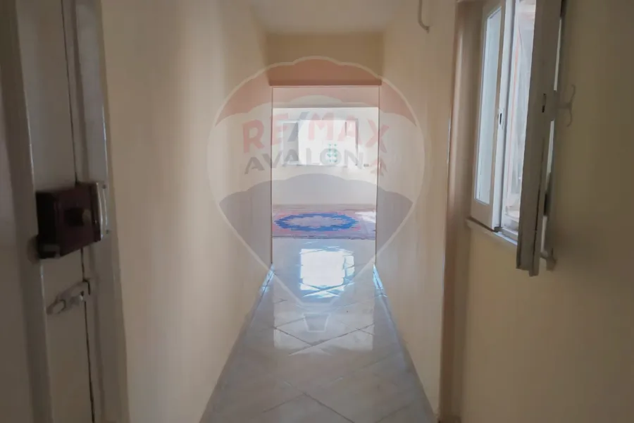 شقة للبيع 120 م وابور المياه (امام المستشفي الايطالي)