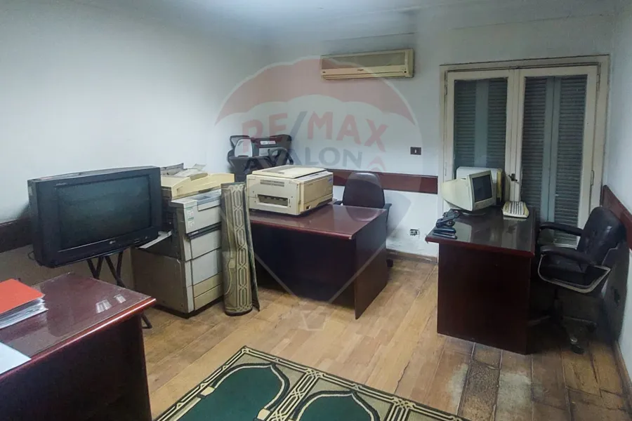 شقة للبيع 200 م رشدي (علي الترام مباشرة)