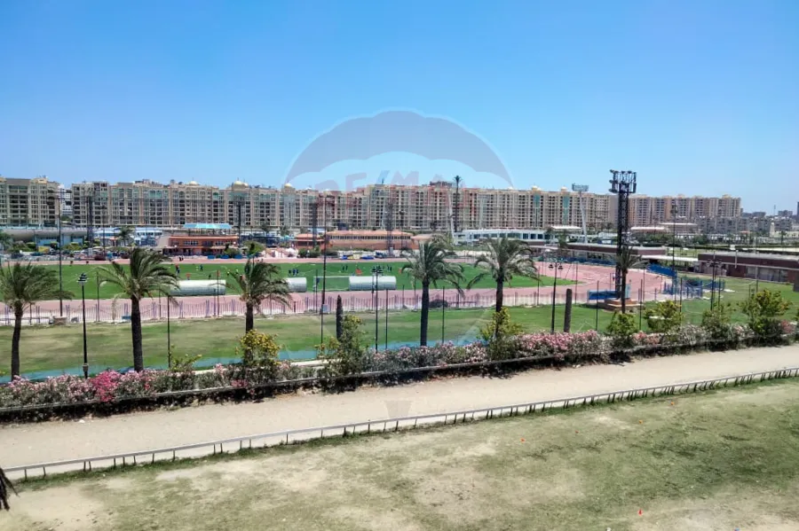 شقة للبيع 206 م سموحة ( كمباوند جراند فيو )