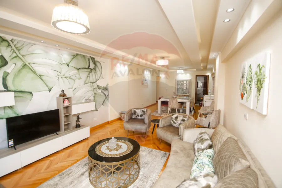 Apartment for sale 204 m Al Azarita (Chompolion St.)