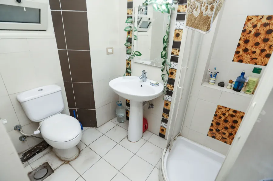 شقة للبيع 225م سابا باشا (ش مصطفى أبو هيف)