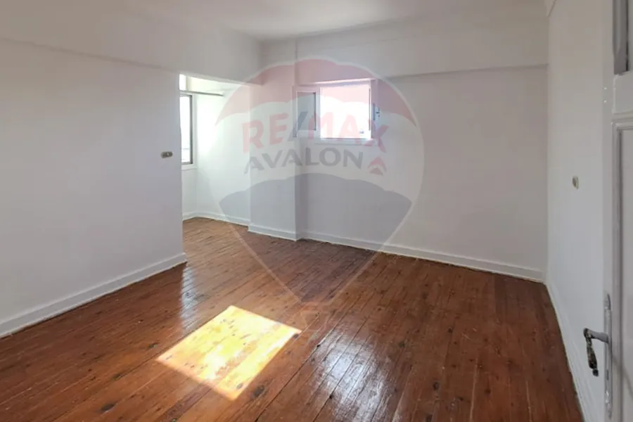 شقة للبيع 120 م سموحة (خطوات من ش مصطفي كامل)