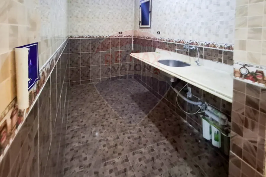 شقة للبيع 135 م سيدي بشر (خطوات من ش العيسوي)