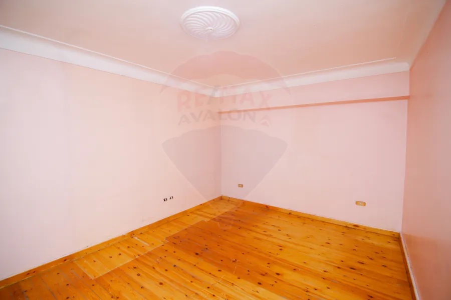 Apartment for sale 200 m Sporting (teba st)