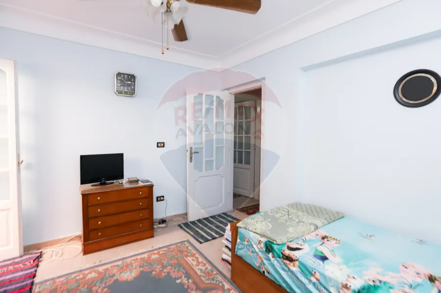 شقة للبيع 175 م سبورتنج ( خطوات من شارع ابوقير )