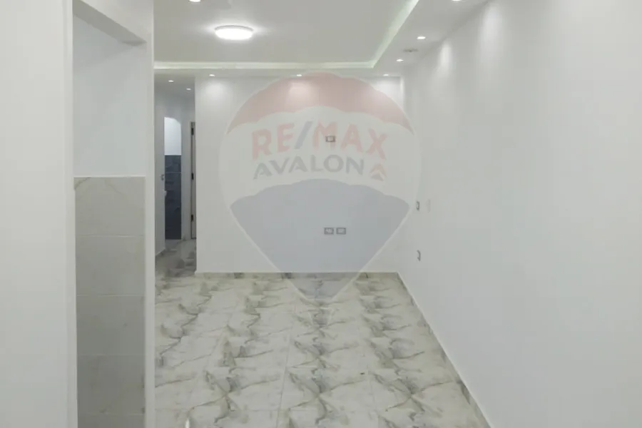 مقر إداري للايجار 100 م محطة الرمل (ش شاكور)