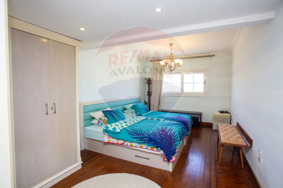 Apartment for sale 305 m Sporting (Omar Lotfy St)