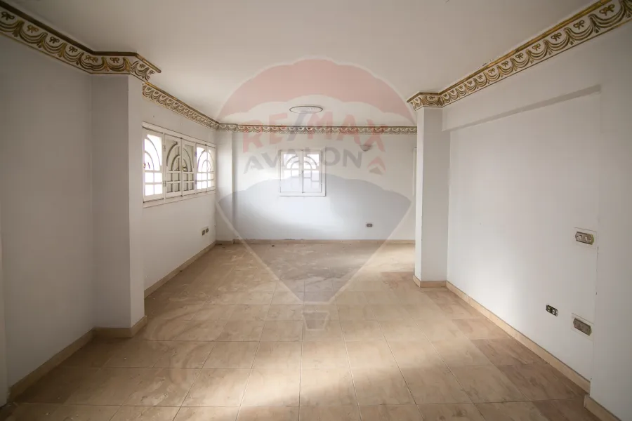 Duplex apartment for sale 250 m Gleem (branched from Zahran Rushdi Street)