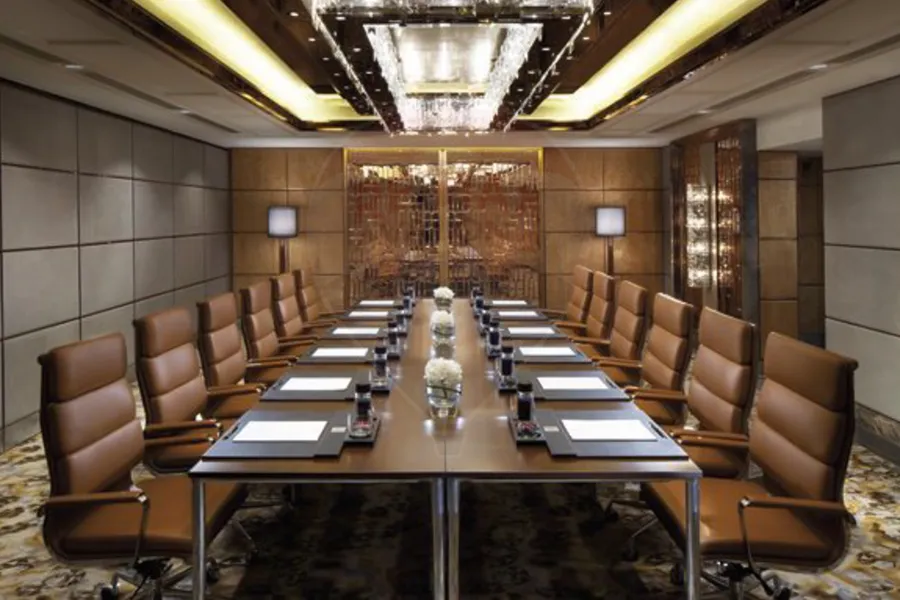 ميزانين إدارى بمدخل خاص للبيع 700 م  سموحة (ش البرت الاول)