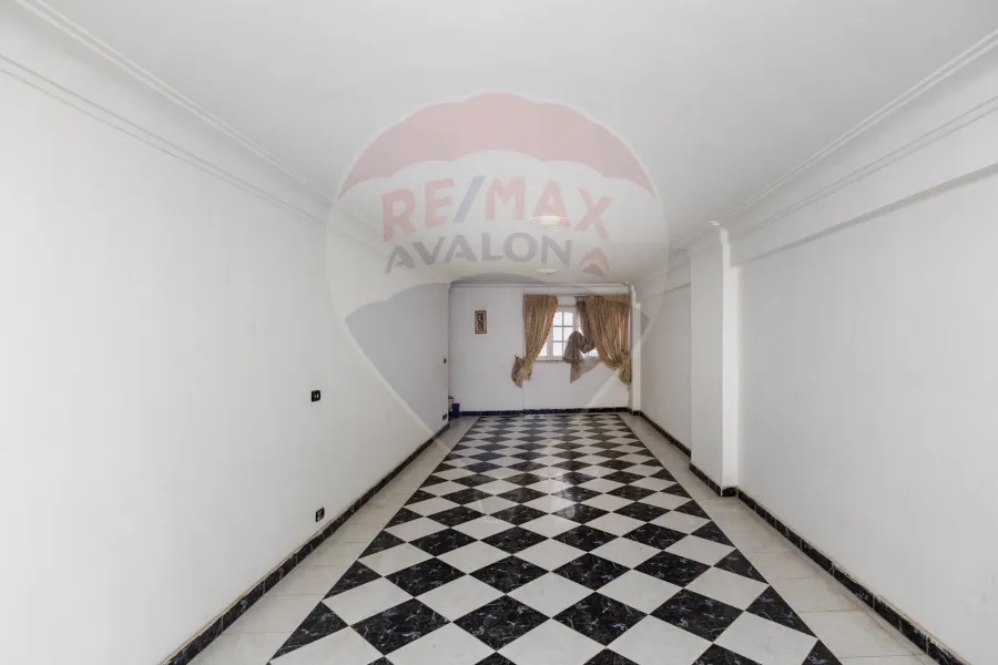 شقة للبيع 173 م فلمنج (على الترام)