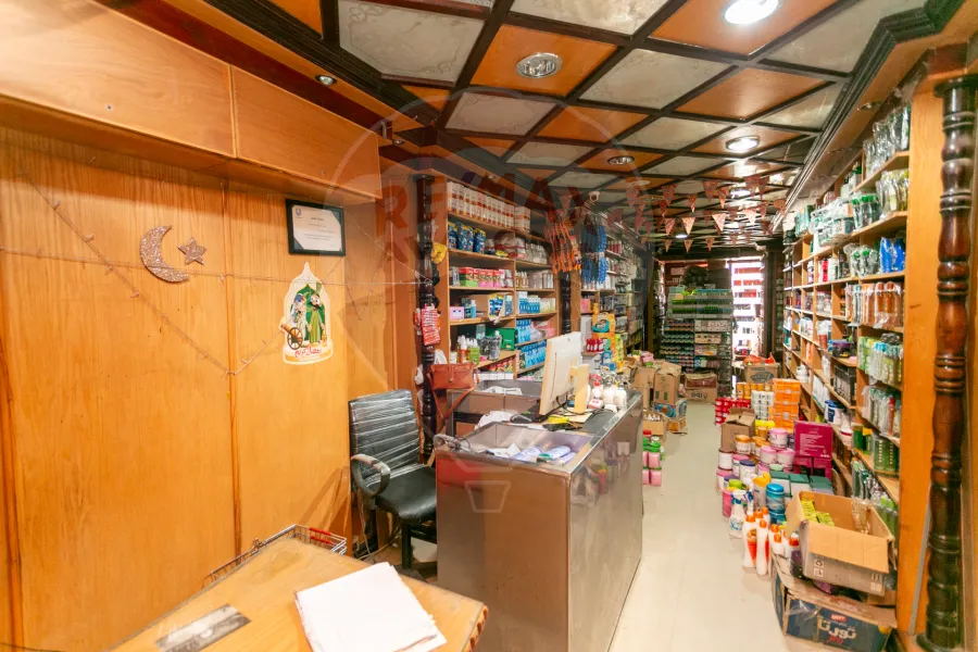 محل للبيع 70 م + 263 م ميزان فلمنج (علي الترام مباشرة)