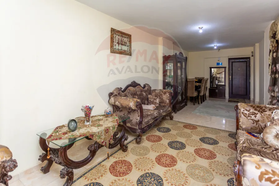 شقة للبيع 95 م سموحه (ش العريش)