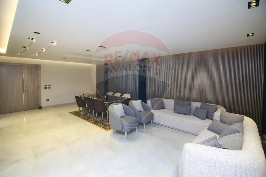 Apartment for sale 225 m Laurent (Al-Eqbal St.)