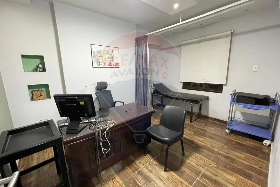 عيادة للايجار 115 م العصافرة (ش جمال عبد الناصر مباشرة)