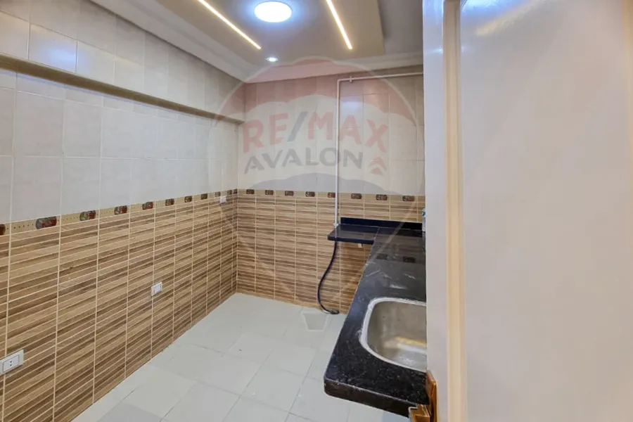 شقة للبيع 125 م سيدي بشر (بجوار الهيلتون)