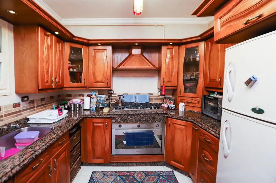 Apartment For Sale 160m Zezinia (Steps From Abou qier St.)