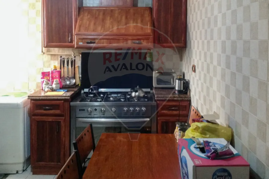 شقة للبيع 208 م رشدي (ثاني نمرة من ابو قير)