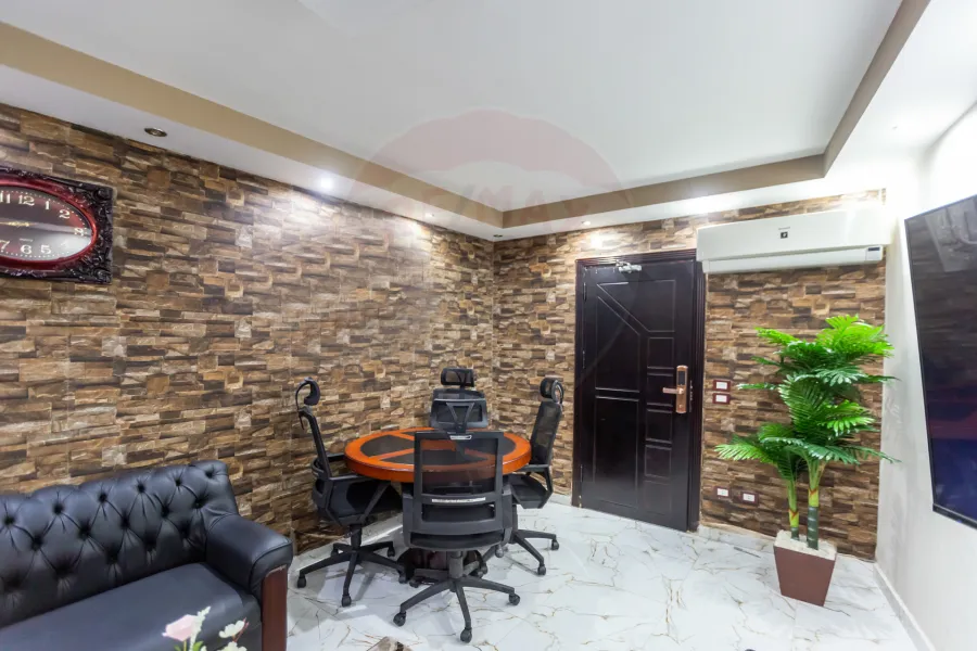 (شقة للبيع 130 م محطة الرمل ( برج الهندى - شارع شكور