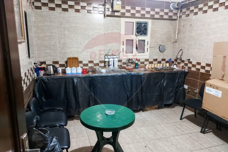 شقة للايجار 222 م سموحة (خطوات من شارع مصطفي كامل)