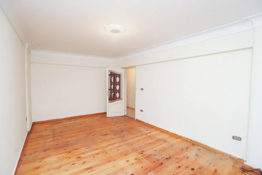 شقة للبيع 207 م سموحة (بجوار مركز الاسكندرية للعيون)