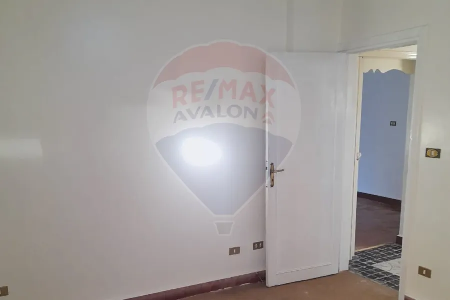 شقة للايجار 120 م مصطفي كامل (عمارات الضباط)