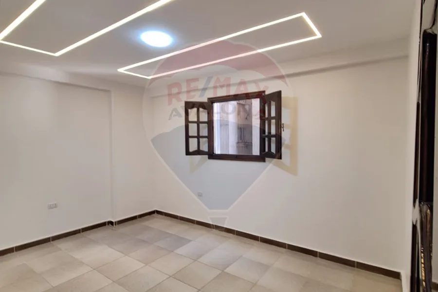 شقه للبيع  145 م ميامى (بين البحر وخالد ابن الوليد)