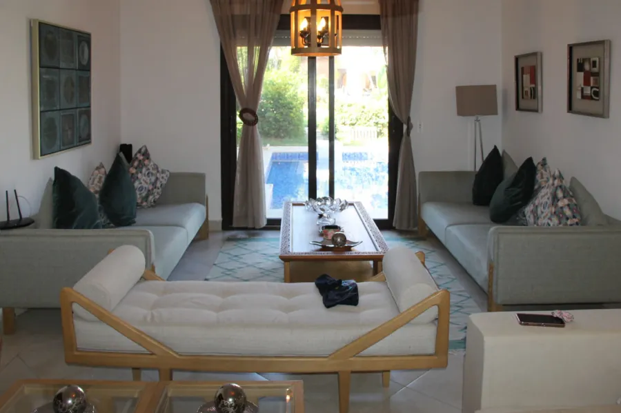 فيلا ستاند ألون للبيع (مراسي - ڤيرونا) 440 م