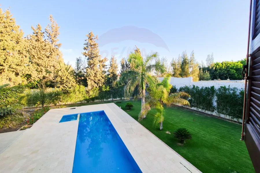 فيلا للبيع 1,650 م كينج مريوط (خلف الديزرت هوم)