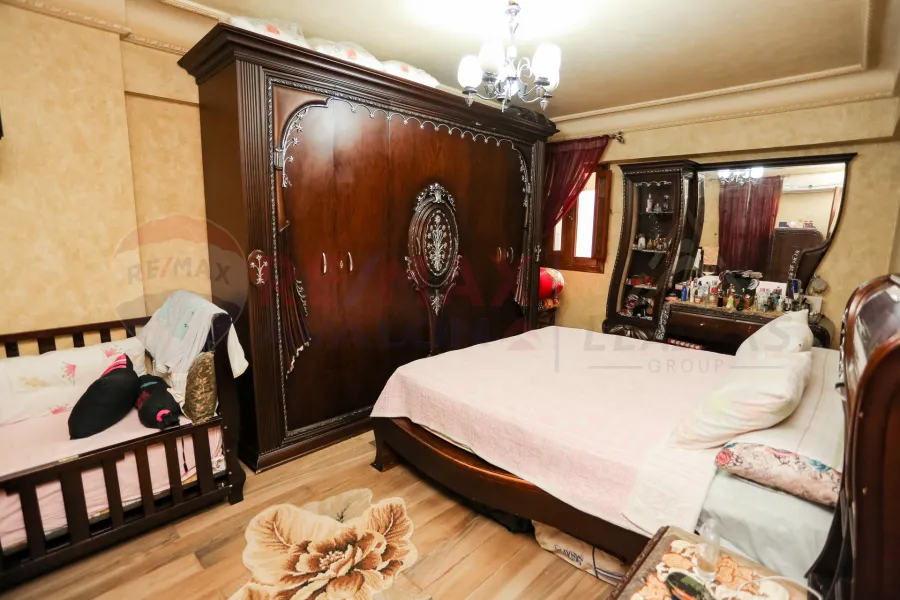 شقة للبيع 181 م سموحه (ش ذكي رجب)