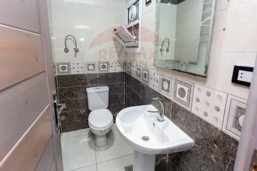 Administrative apartment for rent furnished 220 m in Janaklis (Al-Hurriya Road)