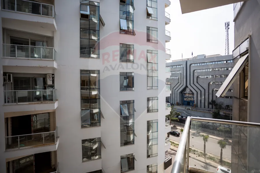 شقه للبيع 160 م سموحه (كومباوند جراند فيو)