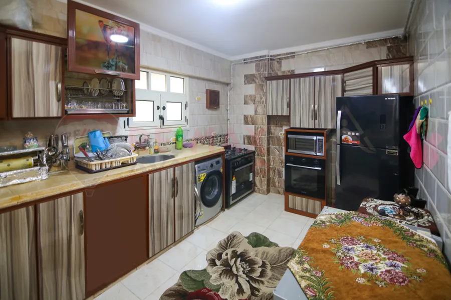 Apartment for sale 280 m in Al-Syouf (steps from Al-Syouf Circle)