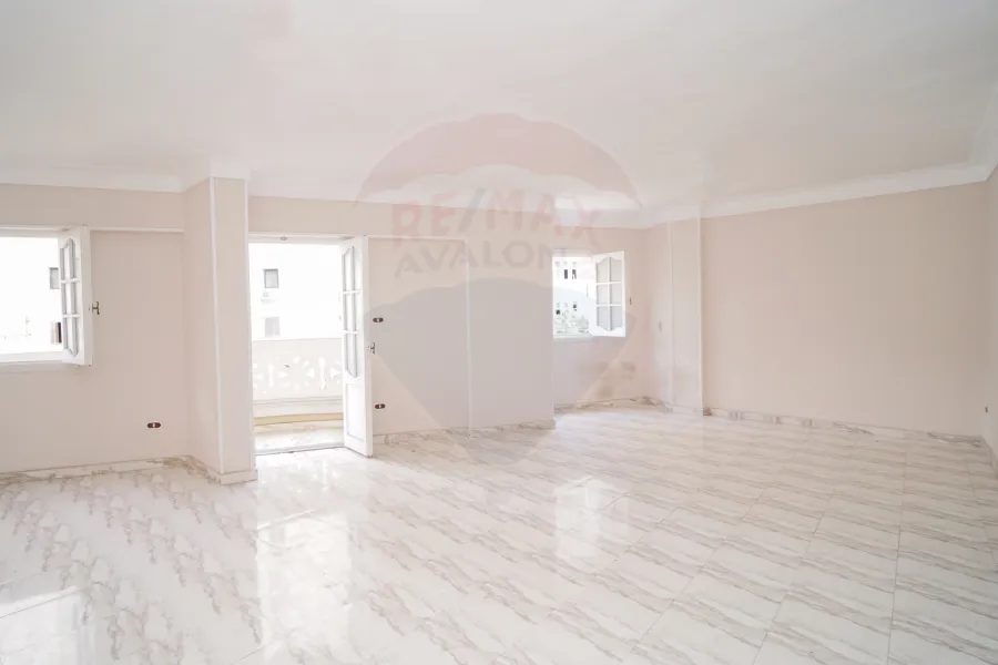 شقة للبيع 145 م سيدي جابر (على الترام)