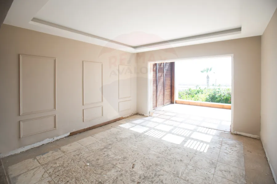 فيلا توين هاوس للبيع 419 م كينج مريوط (كومباوند اليكس ويست - فيو البحيرة)