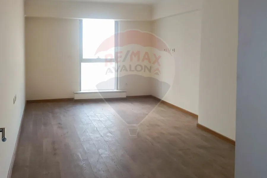 شقة للإيجار 175 م سموحة (جراند فيو)